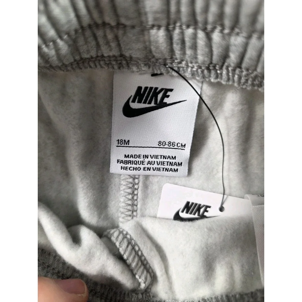 NWT‎ Nike Fleece Sportswear Hoodie and Jogger Tracksuit Set Heather Gray 18M - Picture 2 of 5